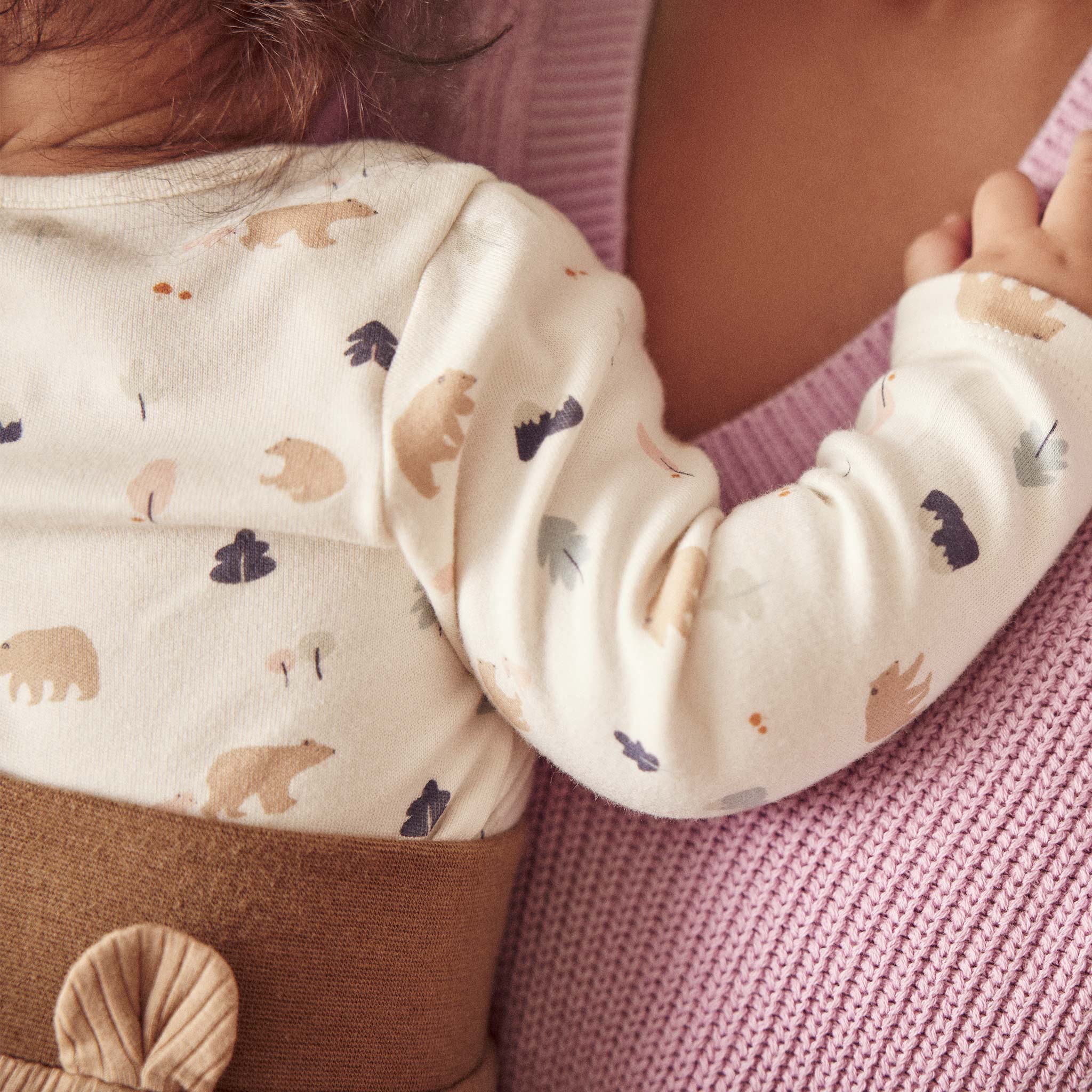 BEAR_PRINT_LONG_SLEEVE_BODYSUIT_BEAR_RIBBED_JOGGERS_381_WEB